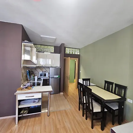 Appartement House For Rent In *
